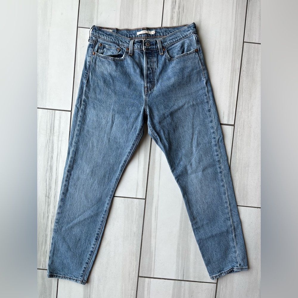 Levi's® Wedgie Icon Fit Jeans Classic Straight Leg | These Dreams Wash | Size 29 - Picture 6 of 16